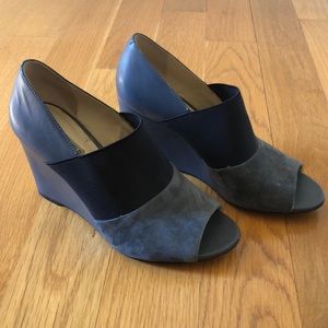 Karl Lagerfeld Darci Wedge